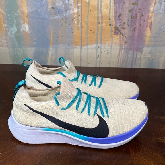 Nike Shoes - Nike Zoom Fly FlyKnit Light Cream running shoes women size 9